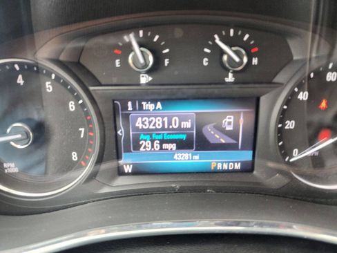 Used 2021 Buick Encore Preferred w/ Safety Package image 15