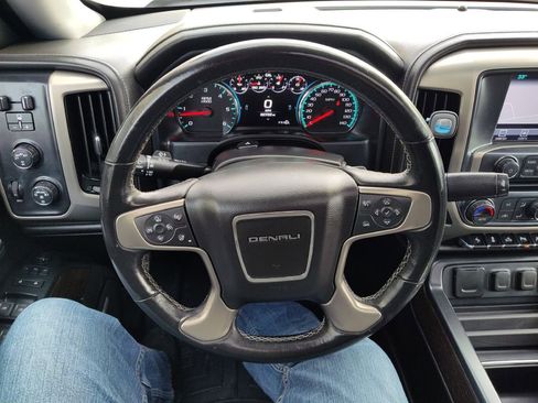 Used 2018 GMC Sierra 1500 Denali image 39