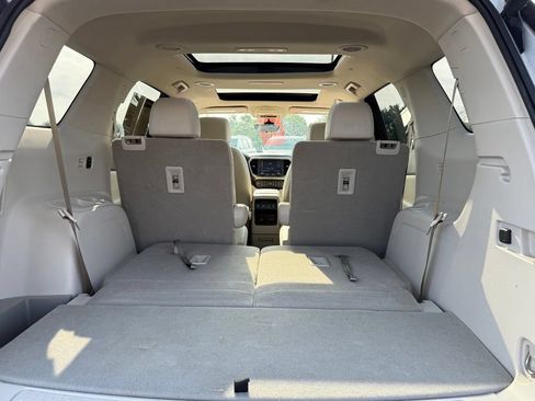 Used 2021 GMC Acadia Denali w/ Denali Technology Package FWD image 7