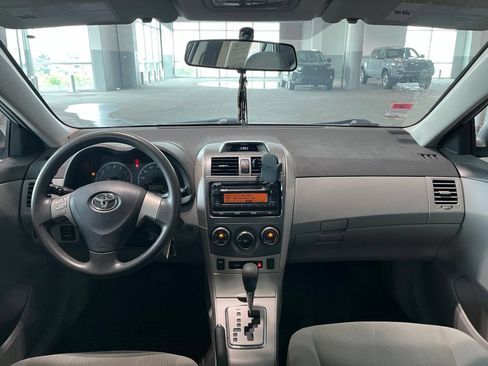 Used 2012 Toyota Corolla LE FWD image 26