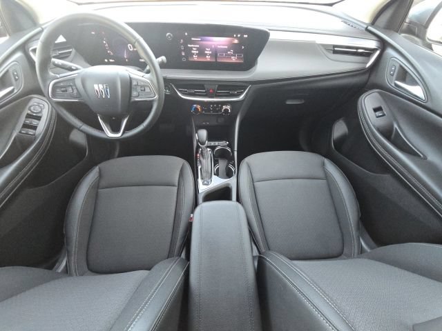 Used 2025 Buick Encore GX Preferred w/ Comfort Package FWD image 31