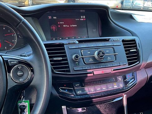 Used 2017 Honda Accord Sport Special Edition image 8