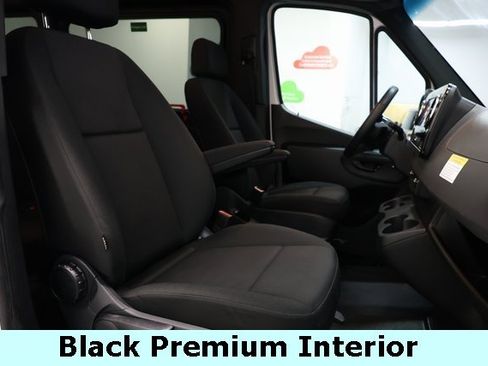 Used 2025 Mercedes-Benz Sprinter 2500 image 15