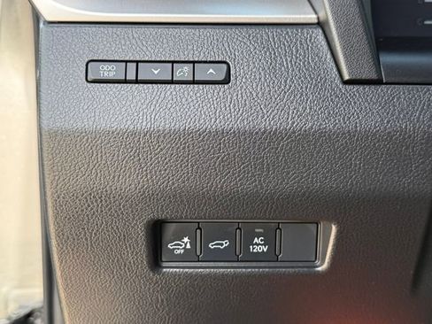 Used 2024 Lexus GX 550 image 25