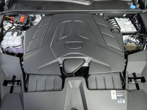 New 2026 Porsche Cayenne AWD/4WD image 35