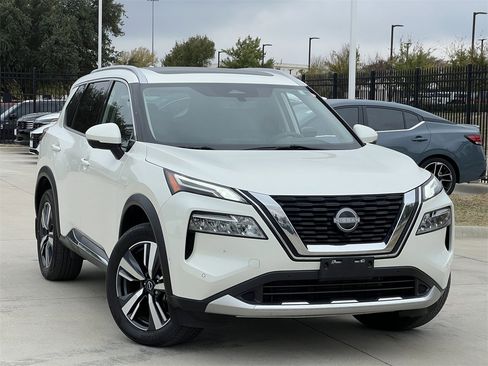 Certified 2023 Nissan Rogue Platinum w/ Platinum Premium Package image 2