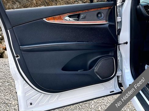 Used 2019 Lincoln Nautilus Reserve AWD/4WD image 19