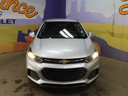 Used 2020 Chevrolet Trax LS w/ Tint and Cruise Package FWD image 3