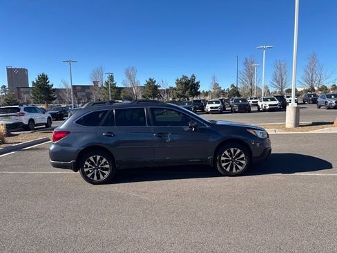 Used 2016 Subaru Outback 3.6R Limited image 2
