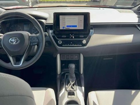 Used 2024 Toyota Corolla Cross AWD Hybrid w/ Moonroof Package image 26