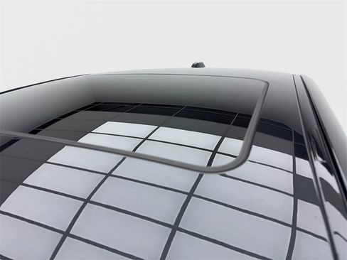 Used 2025 BMW 330i Sedan image 13