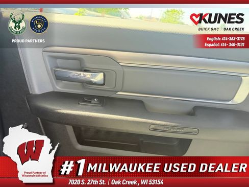 Used 2022 RAM 1500 Classic SLT AWD/4WD image 12