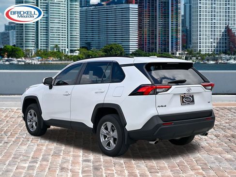 Used 2024 Toyota RAV4 XLE w/ Convenience Package FWD image 4