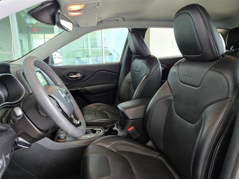 Used 2023 Jeep Cherokee Altitude Lux AWD/4WD image 26