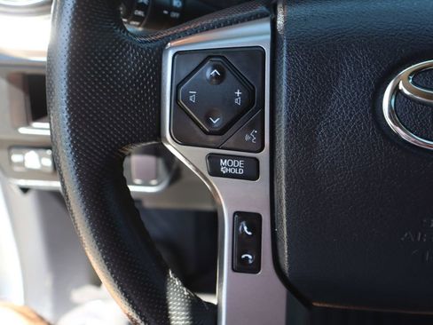 Used 2016 Toyota Tacoma SR5 image 23