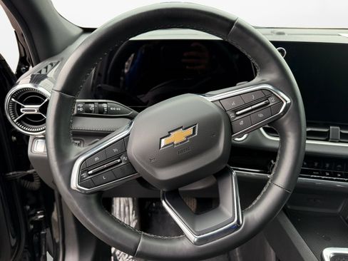 Used 2025 Chevrolet Equinox LT AWD/4WD image 14