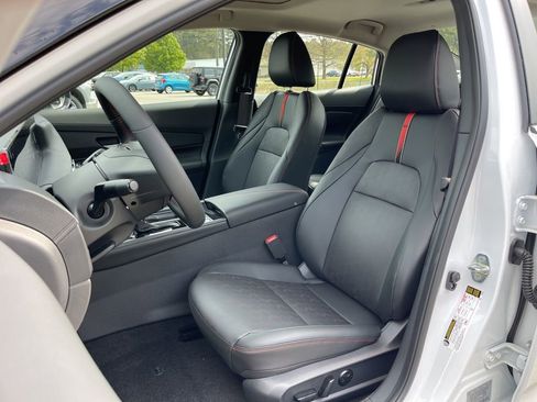 New 2026 Nissan Sentra SR FWD image 16