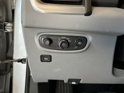 Used 2021 GMC Terrain SLT w/ Infotainment Package II AWD/4WD image 18