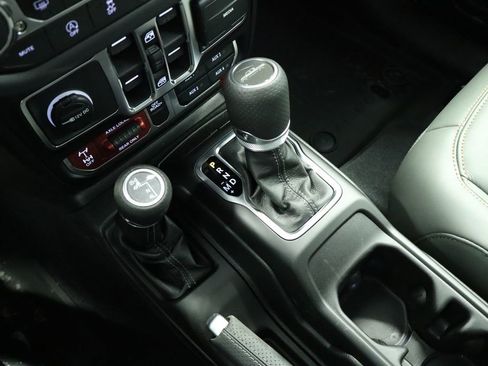 New 2026 Jeep Gladiator Mojave w/ Safety Group AWD/4WD image 39