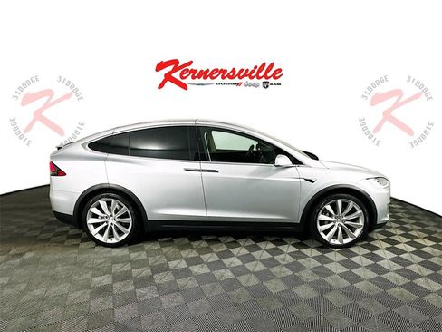 Used 2017 Tesla Model X 75D image 8