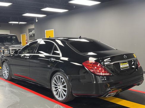 Used 2015 Mercedes-Benz S 550 Sedan w/ Sport Package w/ Sport Package image 4
