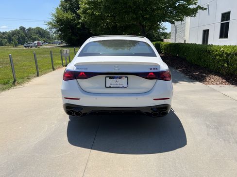 New 2026 Mercedes-Benz E 53 AMG e 4MATIC Sedan image 8