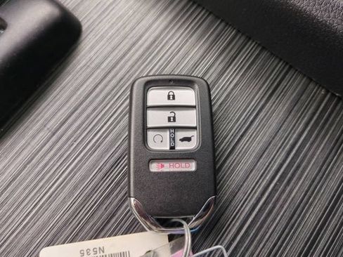 Used 2017 Honda Pilot Elite image 38