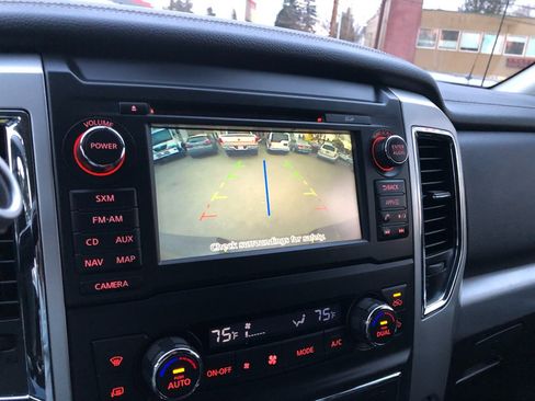 Used 2017 Nissan Titan PRO-4X AWD/4WD image 16