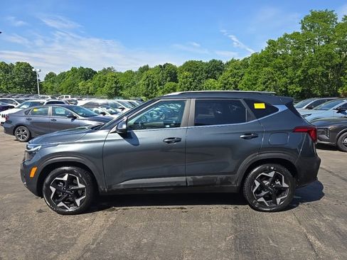 Used 2024 Kia Seltos EX AWD/4WD image 4