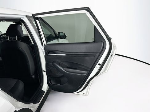 Used 2026 Kia Seltos LX FWD image 28