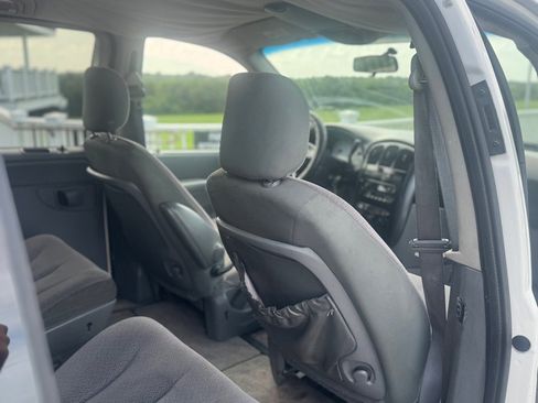 Used 2007 Dodge Grand Caravan SXT image 16
