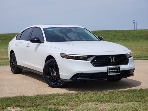 New 2025 Honda Accord SE image 6