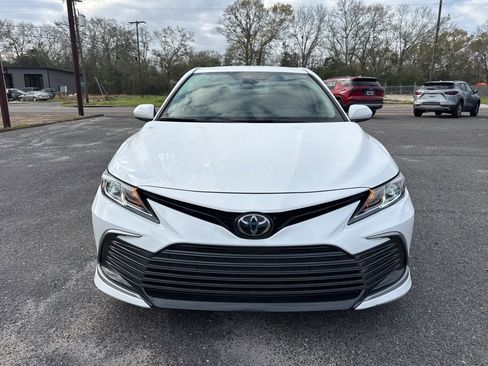Used 2023 Toyota Camry LE image 2