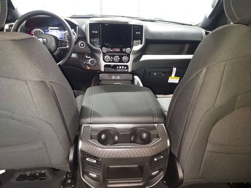 New 2026 RAM 1500 Express AWD/4WD image 10