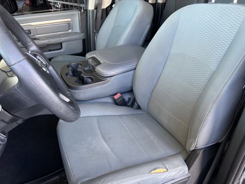 Used 2018 RAM 1500 Classic SLT image 10