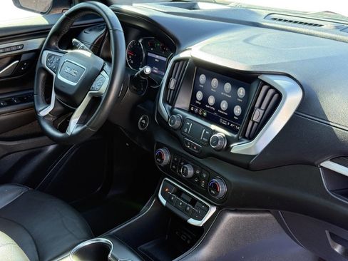 Used 2023 GMC Terrain SLT w/ Tech Package image 13