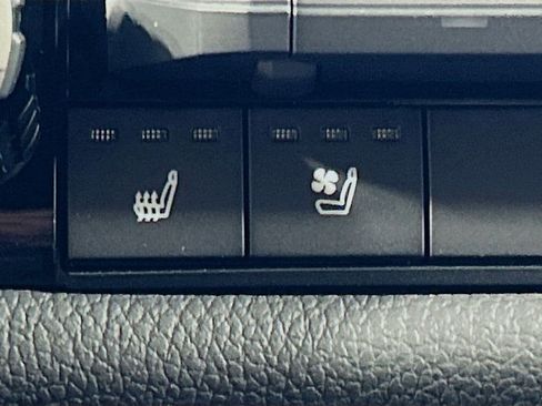 New 2026 Toyota Tundra Limited AWD/4WD image 20