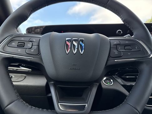 New 2026 Buick Envista Avenir image 20