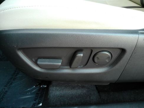 Used 2024 MAZDA CX-90 3.3 Turbo w/ Premium Package image 13