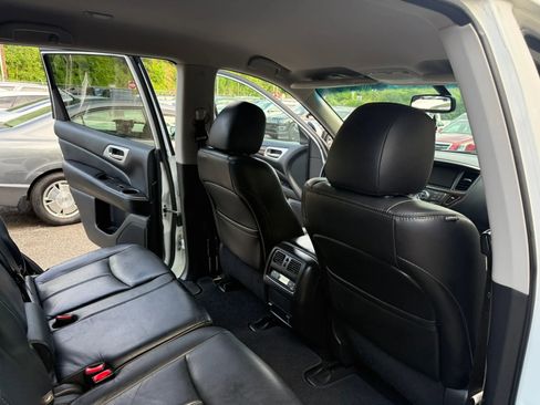 Used 2014 Nissan Pathfinder SL w/ Cargo Package AWD/4WD image 13