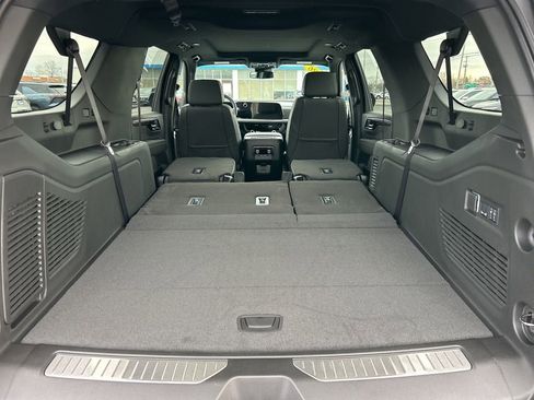 New 2026 Chevrolet Suburban Z71 image 37