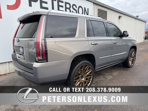 Used 2018 Cadillac Escalade Platinum image 3