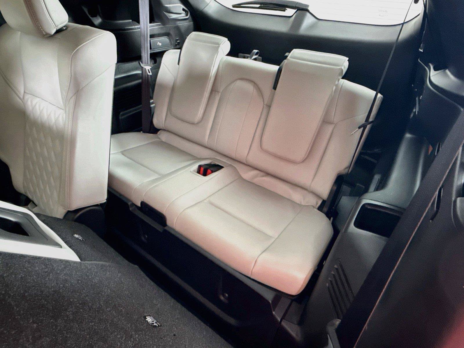 Used 2024 Mitsubishi Outlander 4WD Plug-In Hybrid image 28