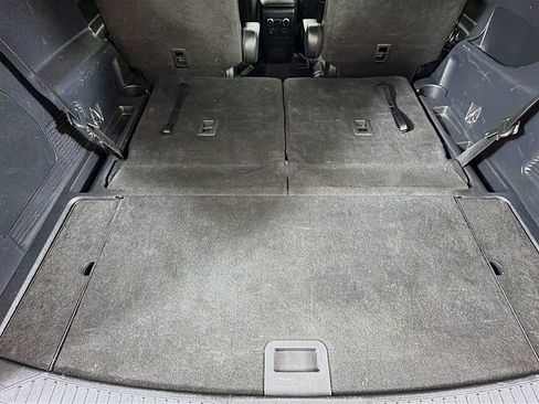 Used 2023 Ford Explorer XLT w/ Equipment Group 202A AWD/4WD image 19
