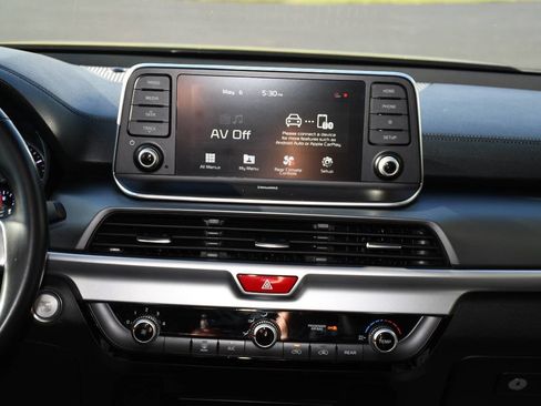 Used 2020 Kia Telluride LX FWD image 32