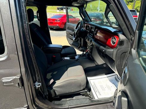 Used 2020 Jeep Wrangler Unlimited Rubicon image 16