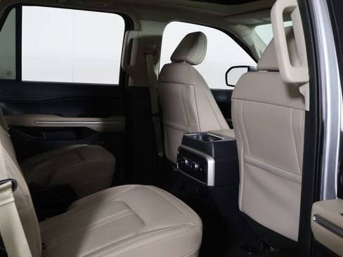 Used 2022 Ford Expedition Limited AWD/4WD image 35