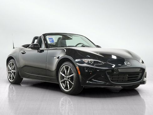 Used 2023 MAZDA MX-5 Miata Grand Touring RWD image 8