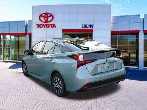 Used 2020 Toyota Prius XLE AWD/4WD image 7
