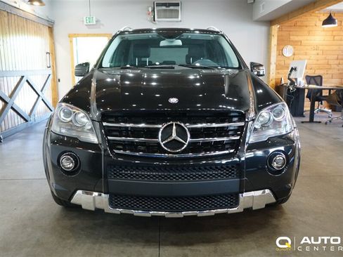Used 2011 Mercedes-Benz ML 63 AMG 4MATIC image 2